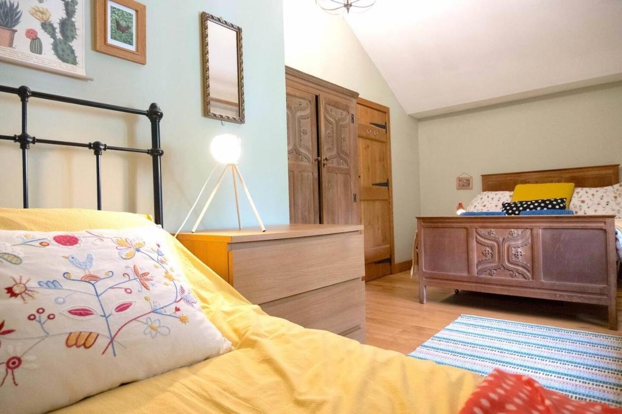 Lovely Property In The Heart Of Somerset, Sleeps 9 Shepton Mallet Exterior foto